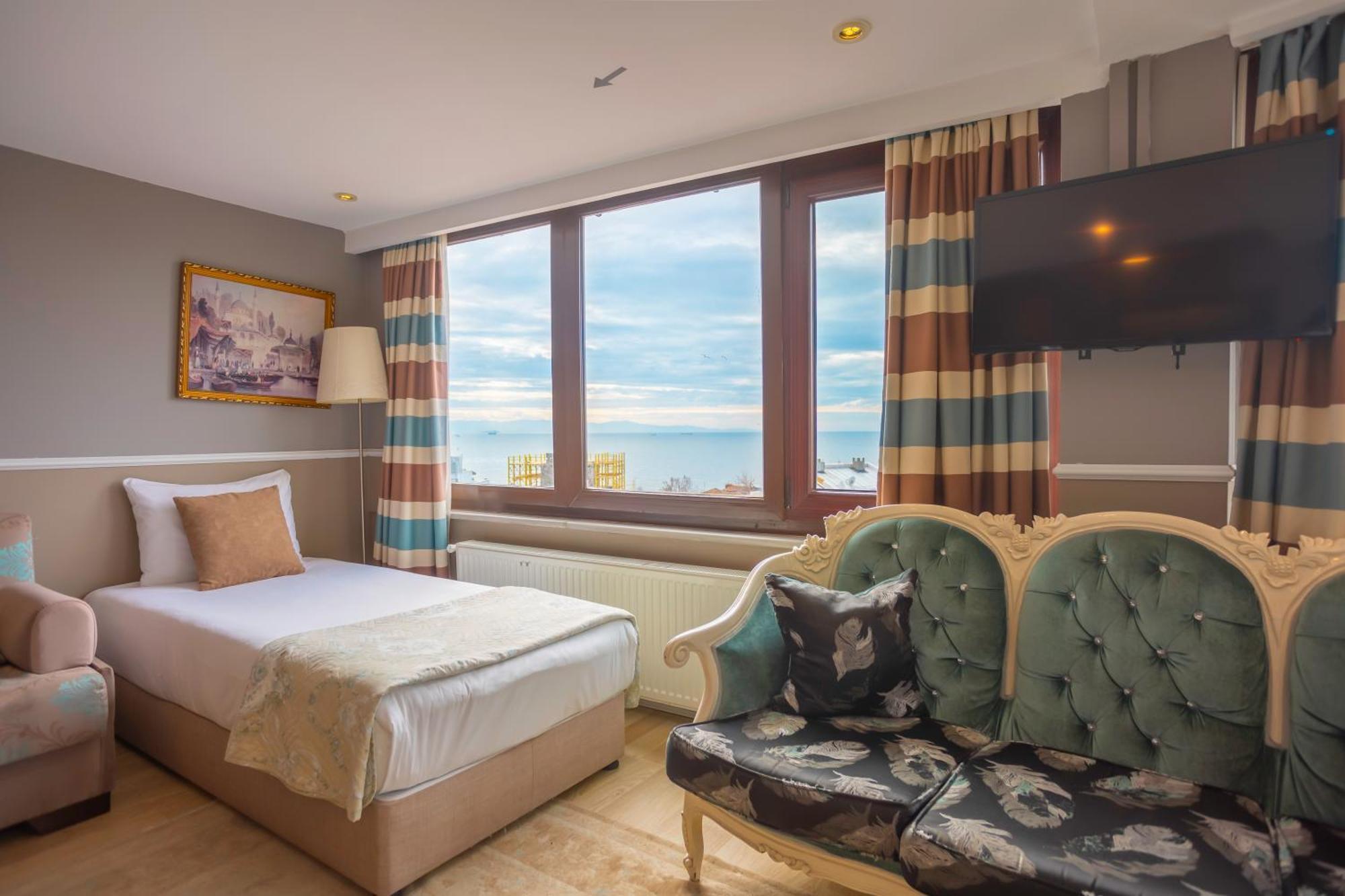 Tashkonak Studio Suites Стамбул Экстерьер фото