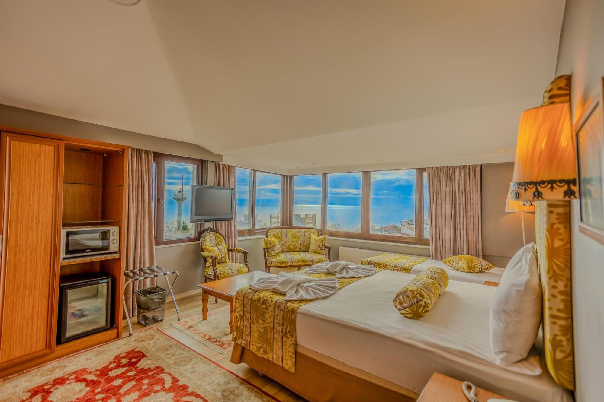 Tashkonak Studio Suites Стамбул Экстерьер фото